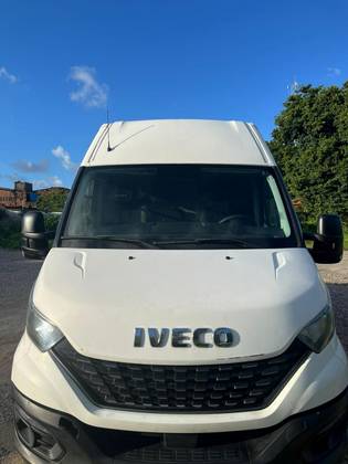 IVECO DAILY 2.3 TURBO DIESEL 30-130 FURGÃO MANUAL IVECO DAILY 2.3 TURBO DIESEL 30-130 FURGÃO MANUAL
